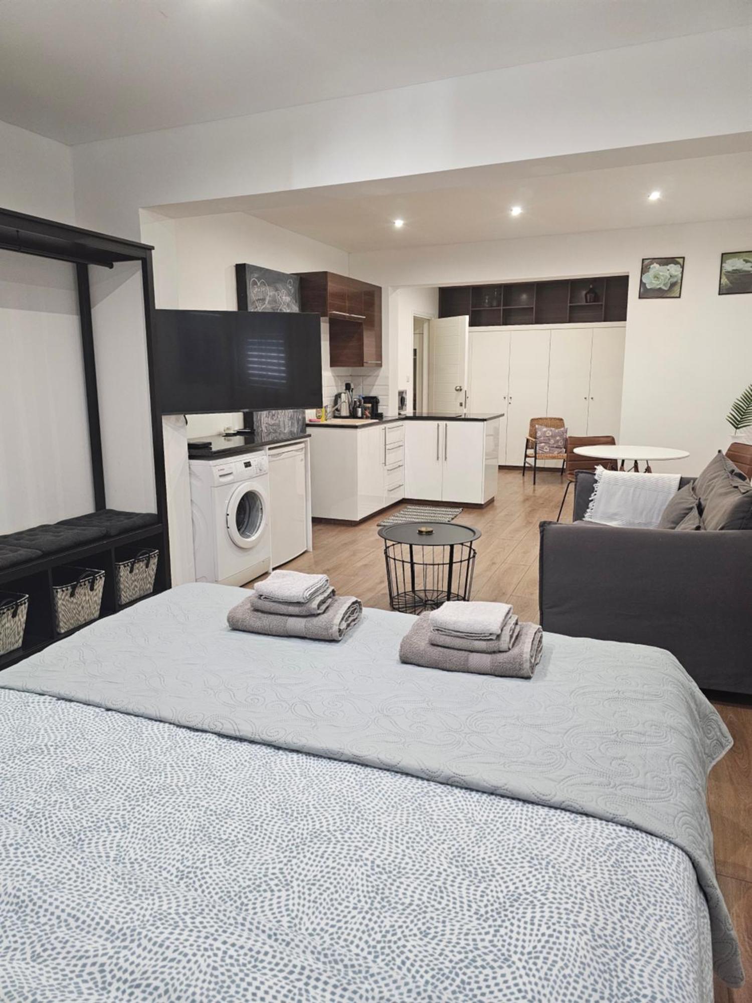 City Center Apartments Пафос Екстер'єр фото