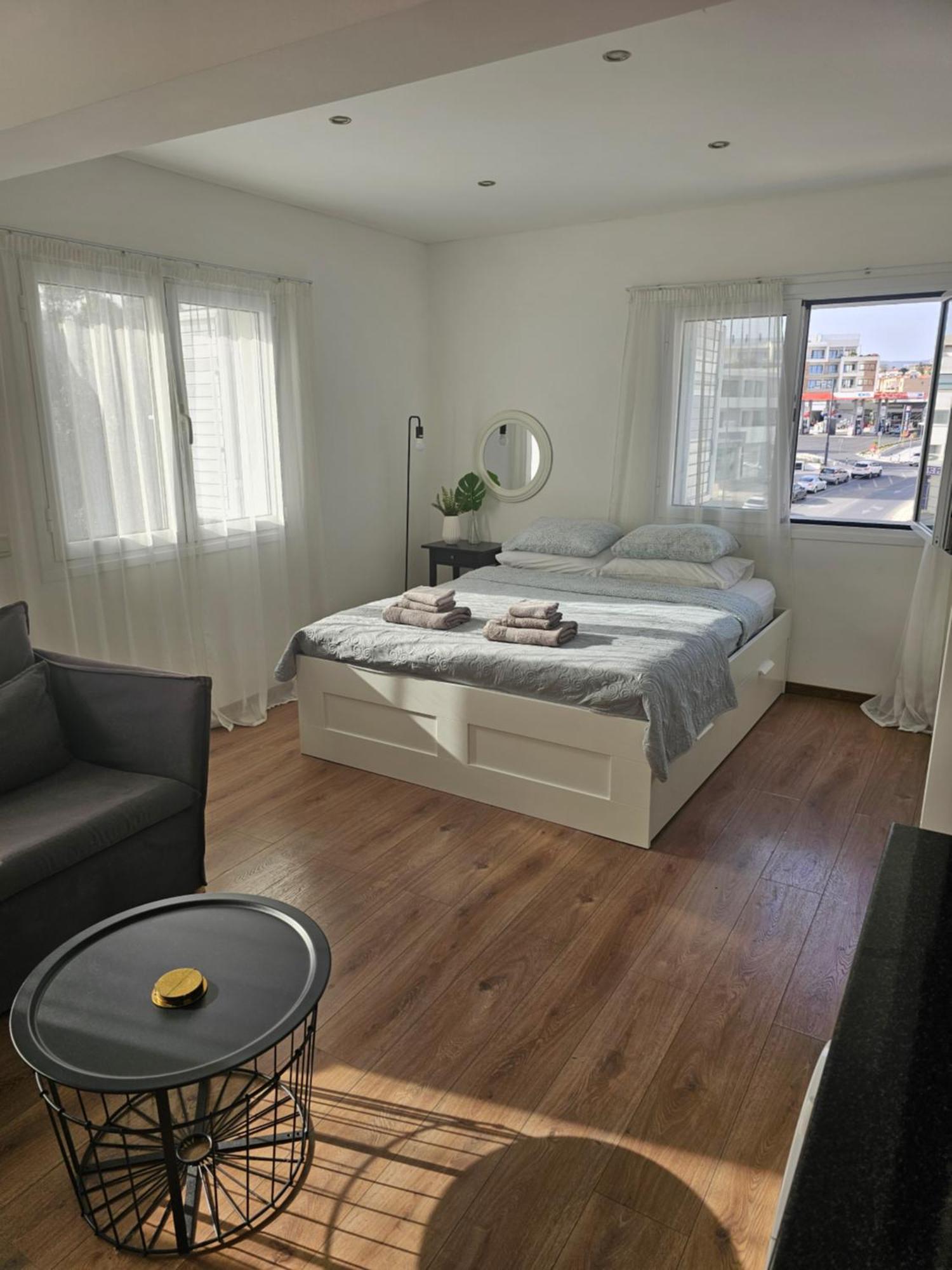City Center Apartments Пафос Екстер'єр фото