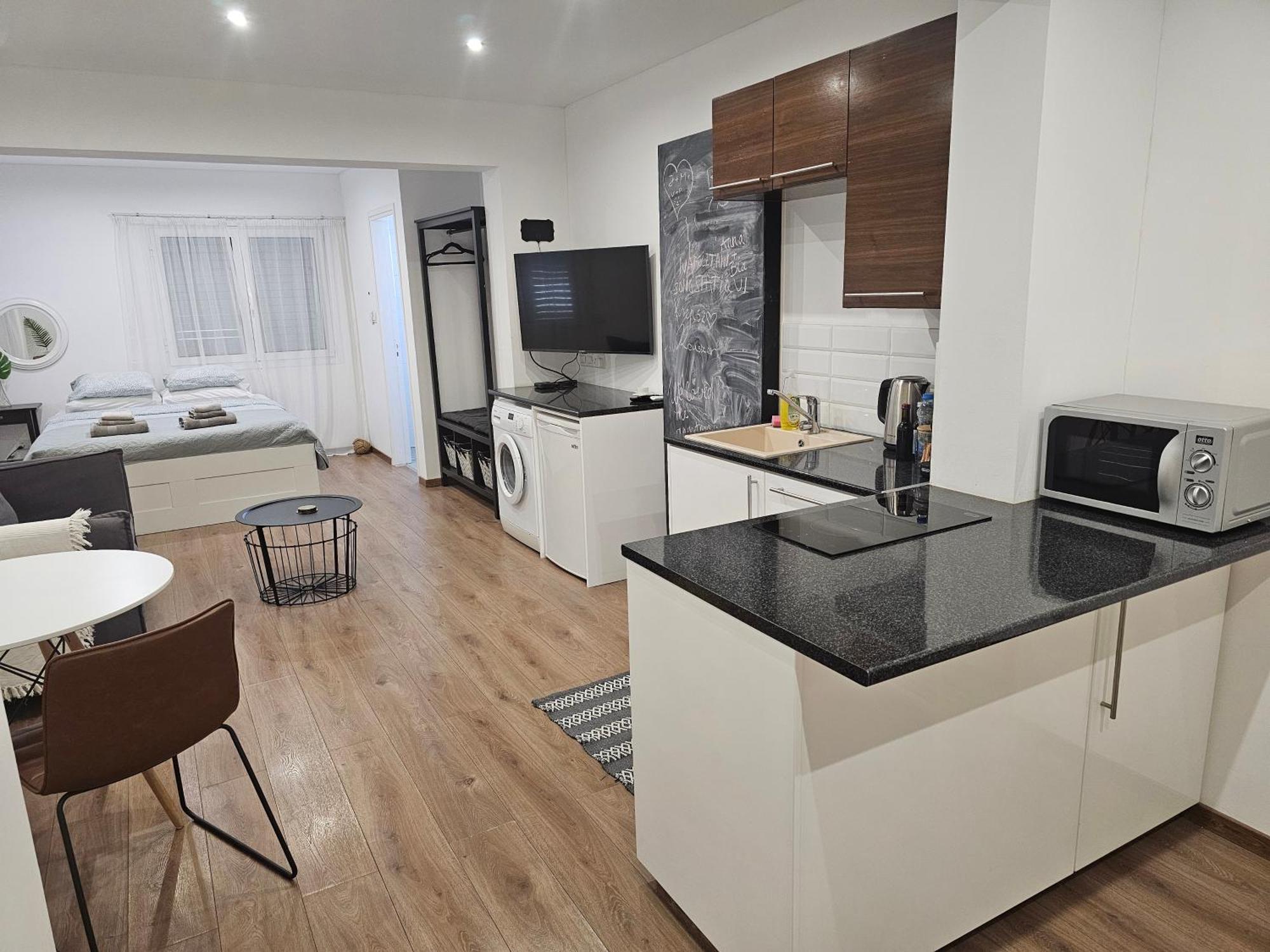 City Center Apartments Пафос Екстер'єр фото
