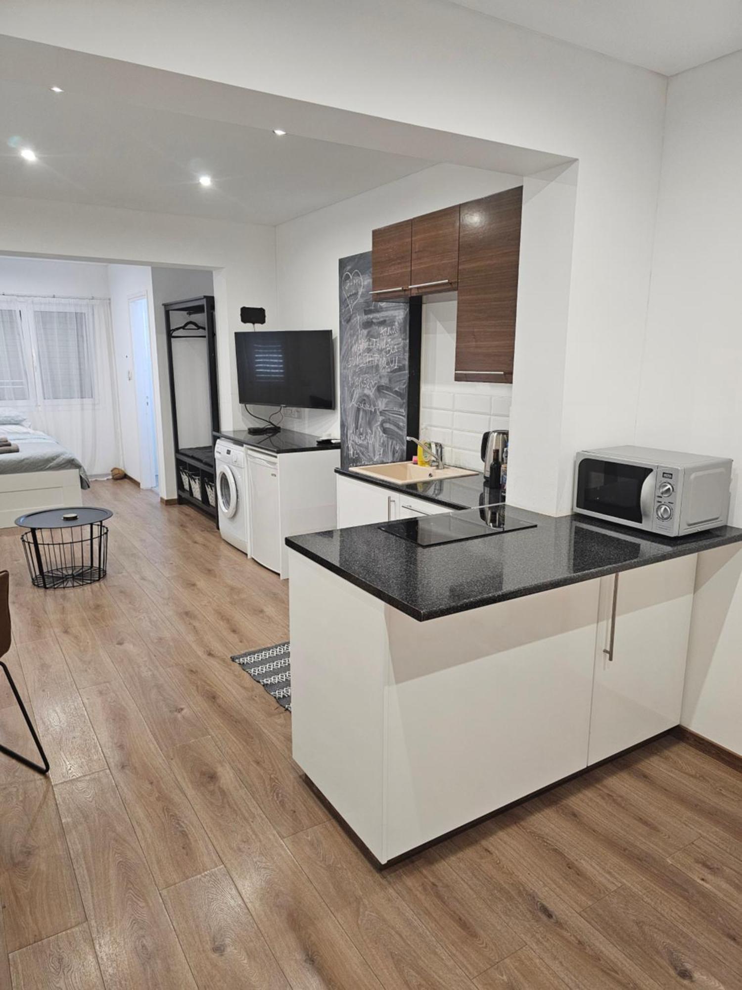 City Center Apartments Пафос Екстер'єр фото