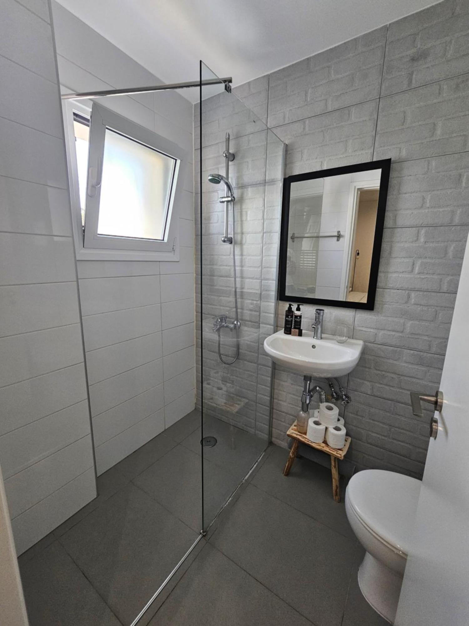 City Center Apartments Пафос Екстер'єр фото