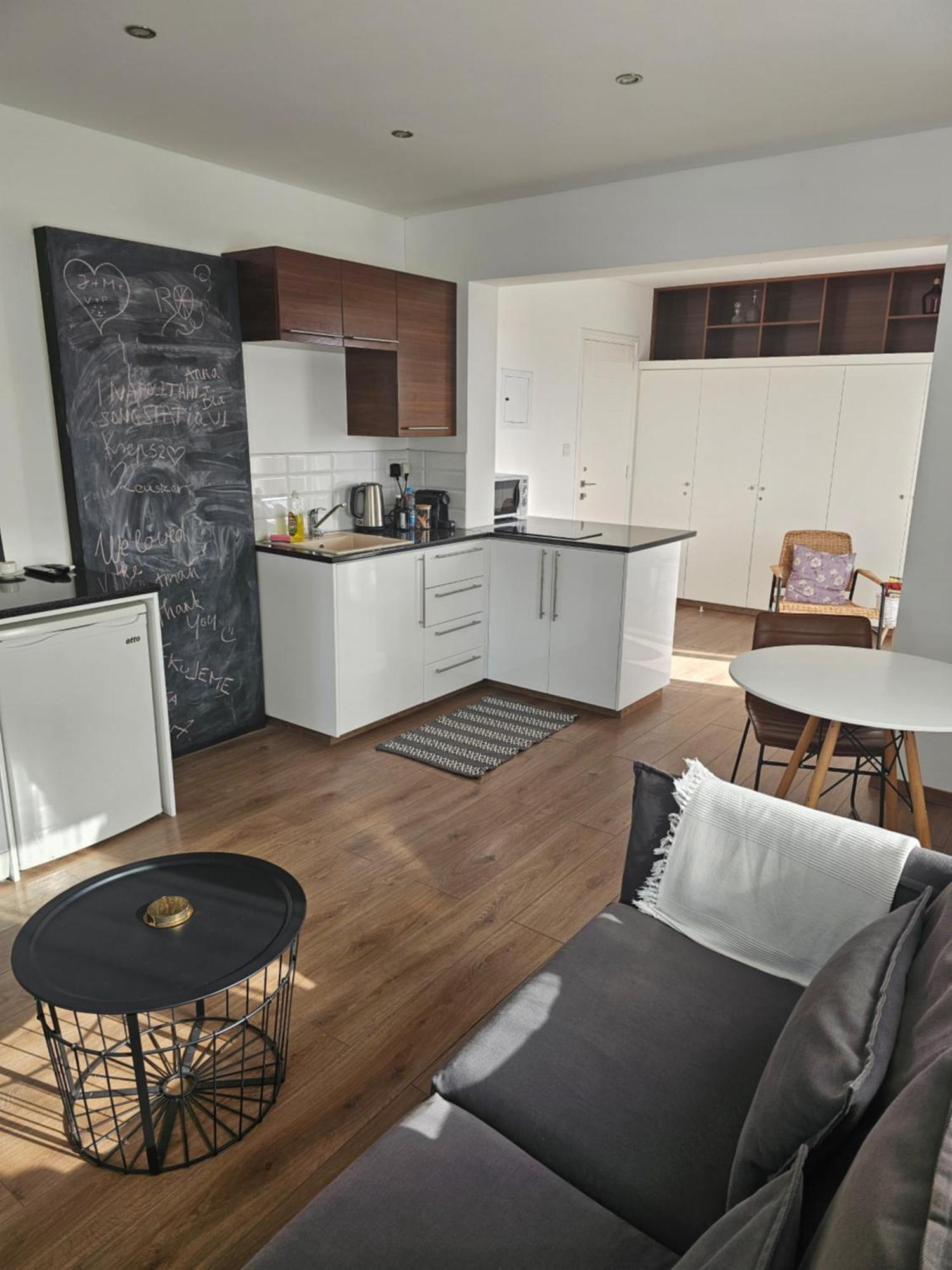 City Center Apartments Пафос Екстер'єр фото