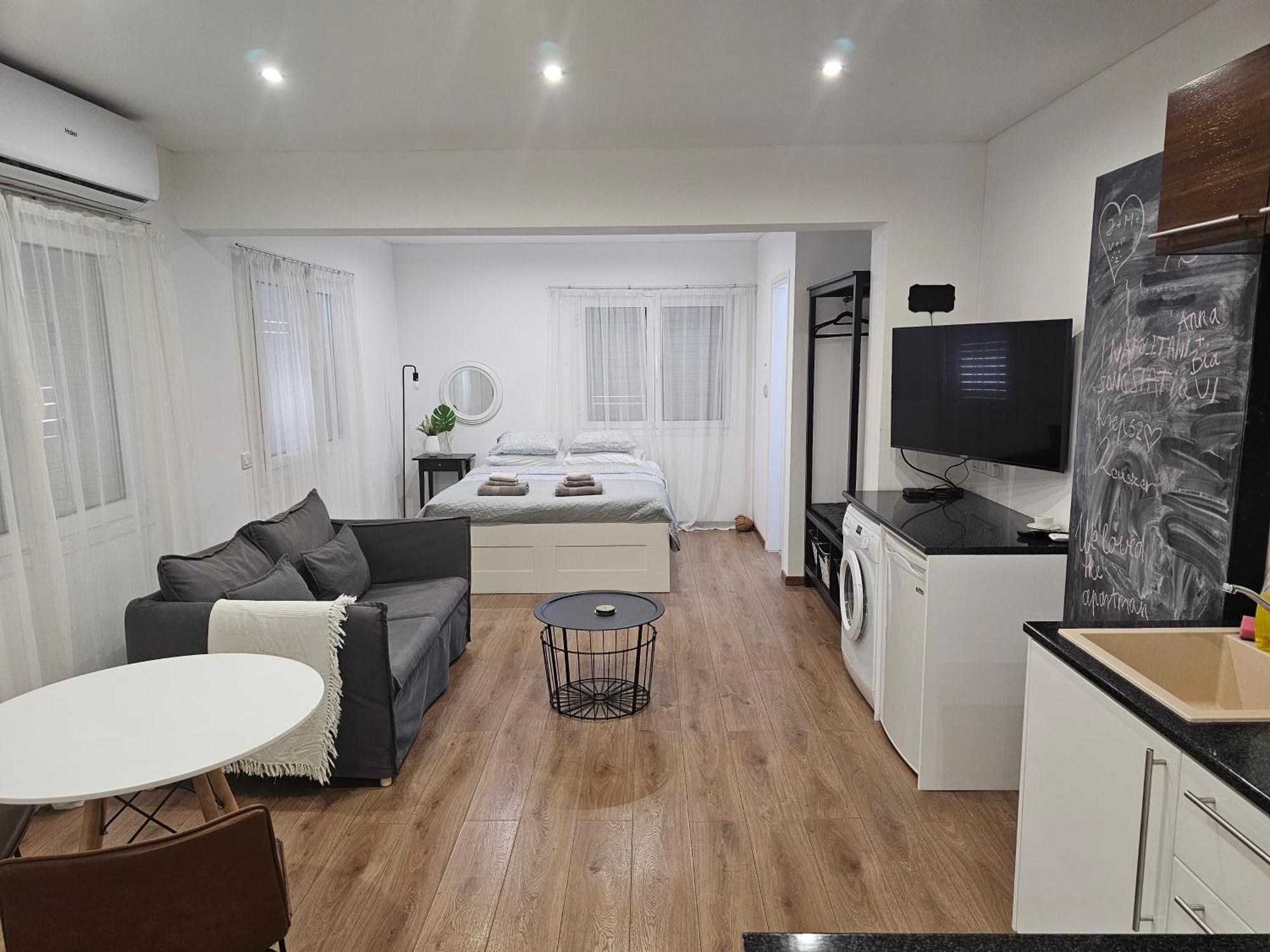 City Center Apartments Пафос Екстер'єр фото