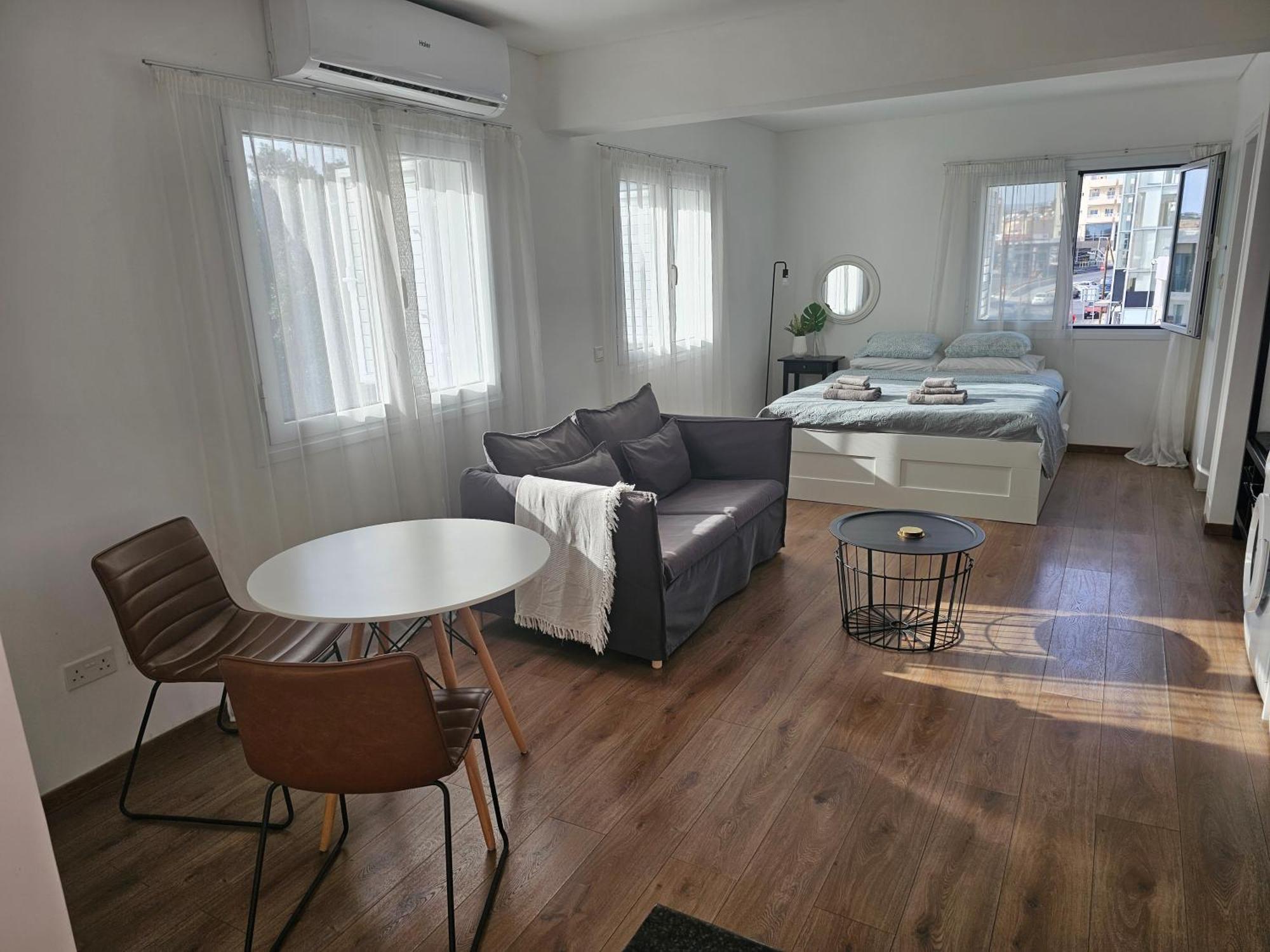 City Center Apartments Пафос Екстер'єр фото